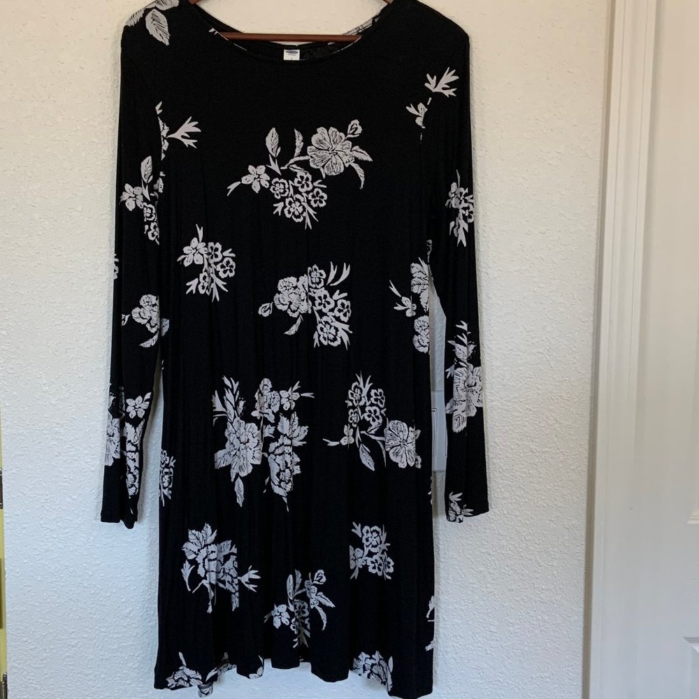 Never Worn Black/White Floral Dress